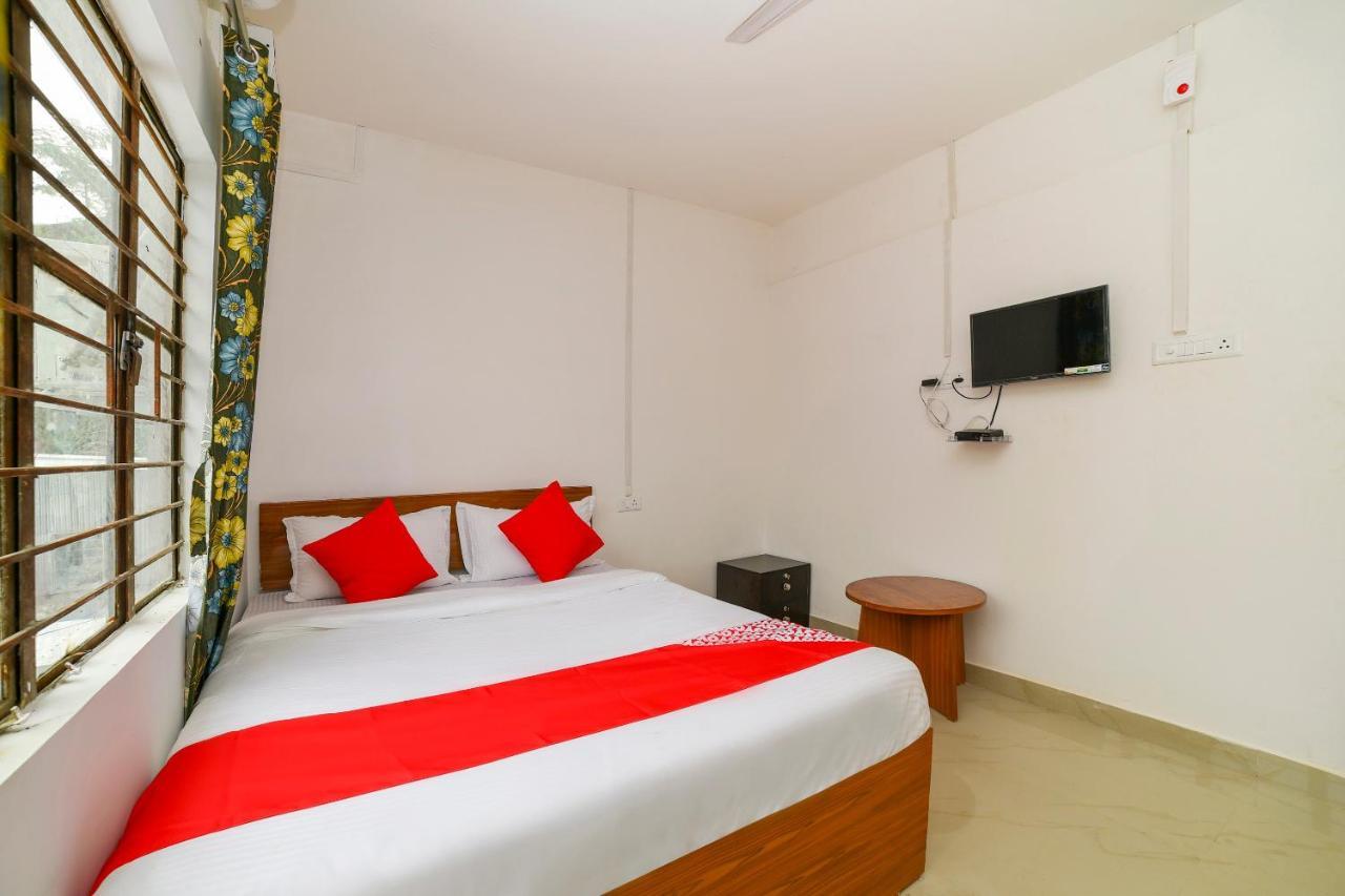 Oyo 40893 Hotel Lotus Γουβαχάτι Εξωτερικό φωτογραφία
