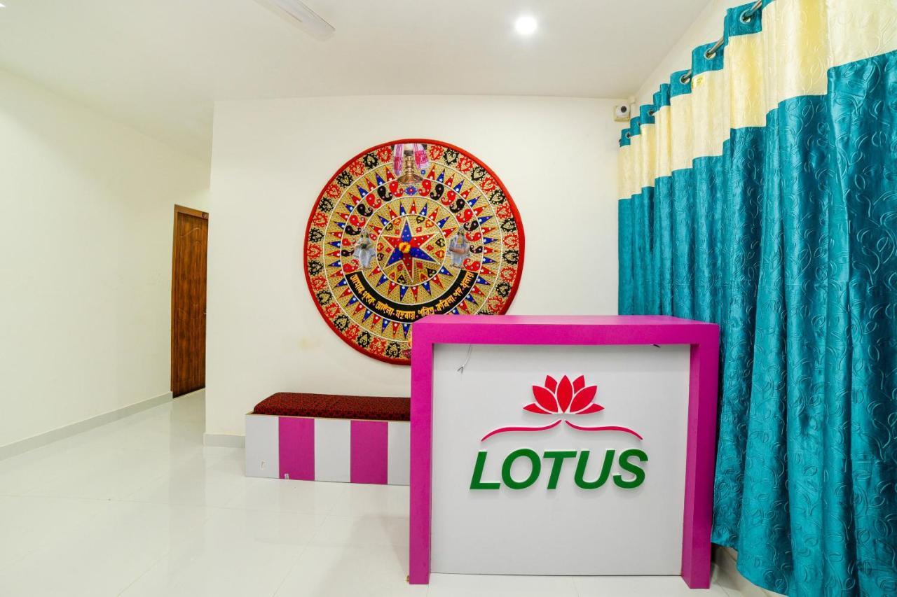 Oyo 40893 Hotel Lotus Γουβαχάτι Εξωτερικό φωτογραφία
