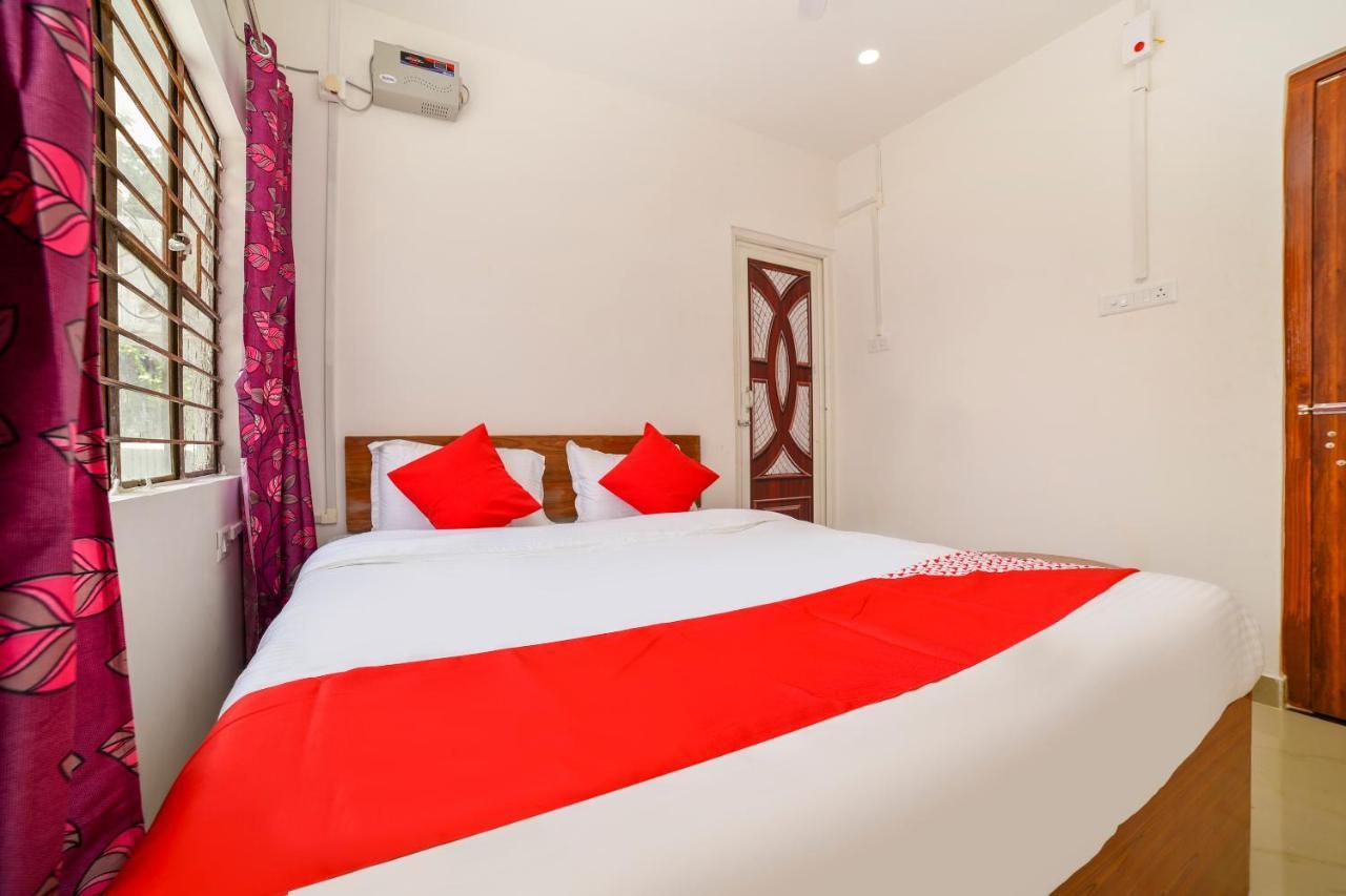 Oyo 40893 Hotel Lotus Γουβαχάτι Εξωτερικό φωτογραφία