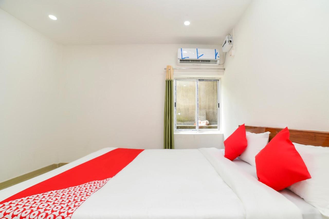 Oyo 40893 Hotel Lotus Γουβαχάτι Εξωτερικό φωτογραφία